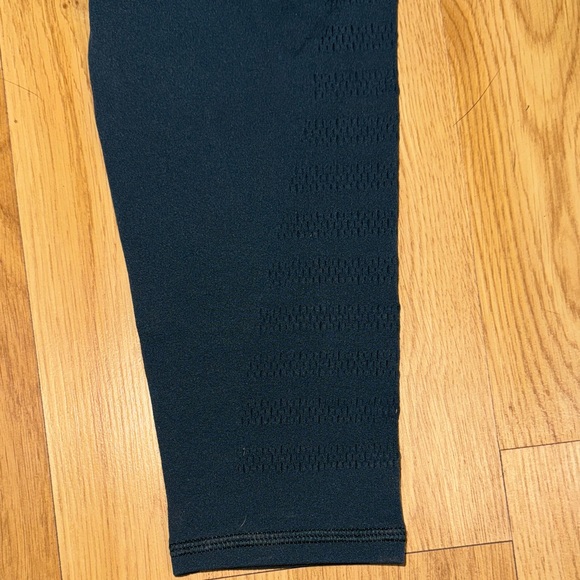Lululemon size 4 dark teal blue green Athletica crop yoga Leggings - Picture 10 of 11